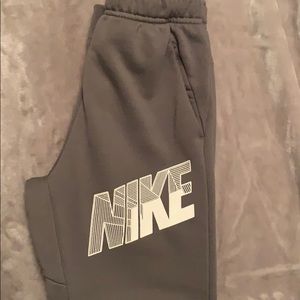 Gray boys Nike joggers size medium